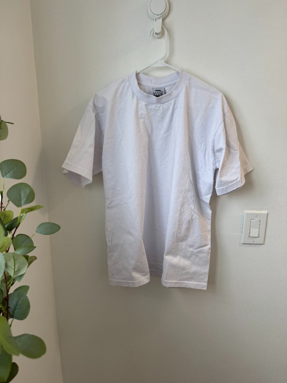 Men’s Heavyweight White T-Shirt Large